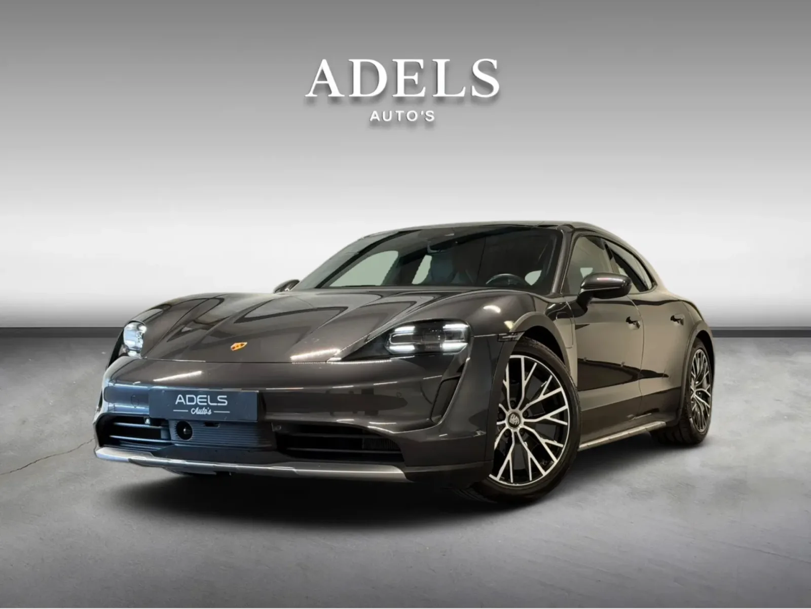 Porsche Taycan (2023) — foto 1