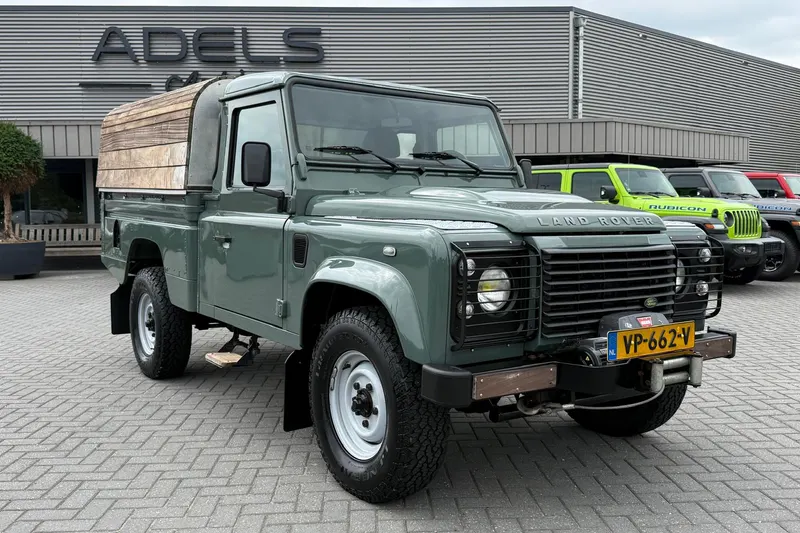 Land Rover Defender (2009)