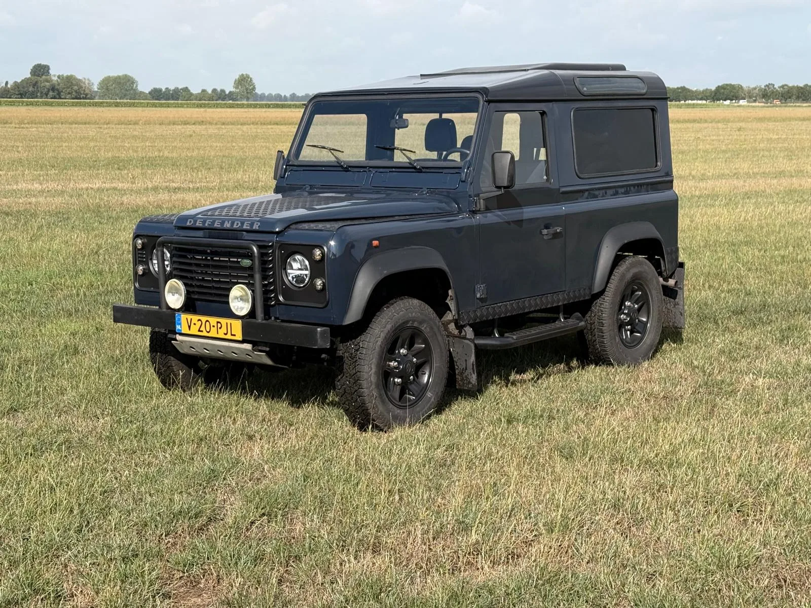 Land Rover Defender (1996) — foto 1