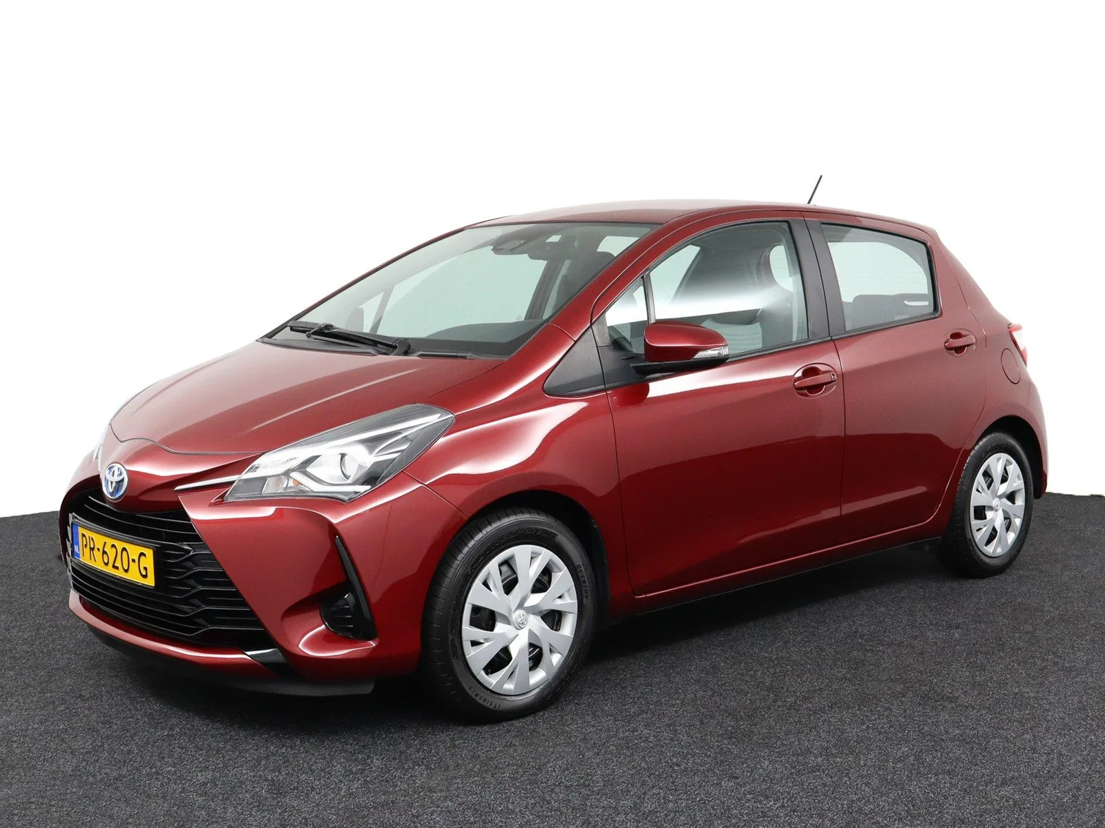 Toyota Yaris (2017) — foto 1
