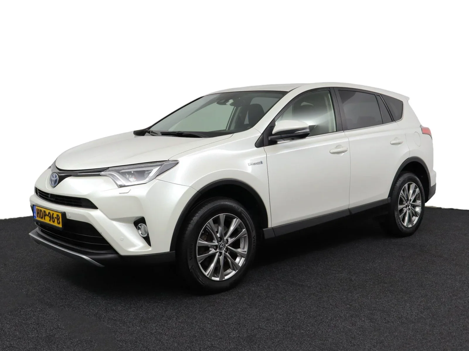 Toyota RAV4 (2018) — foto 1