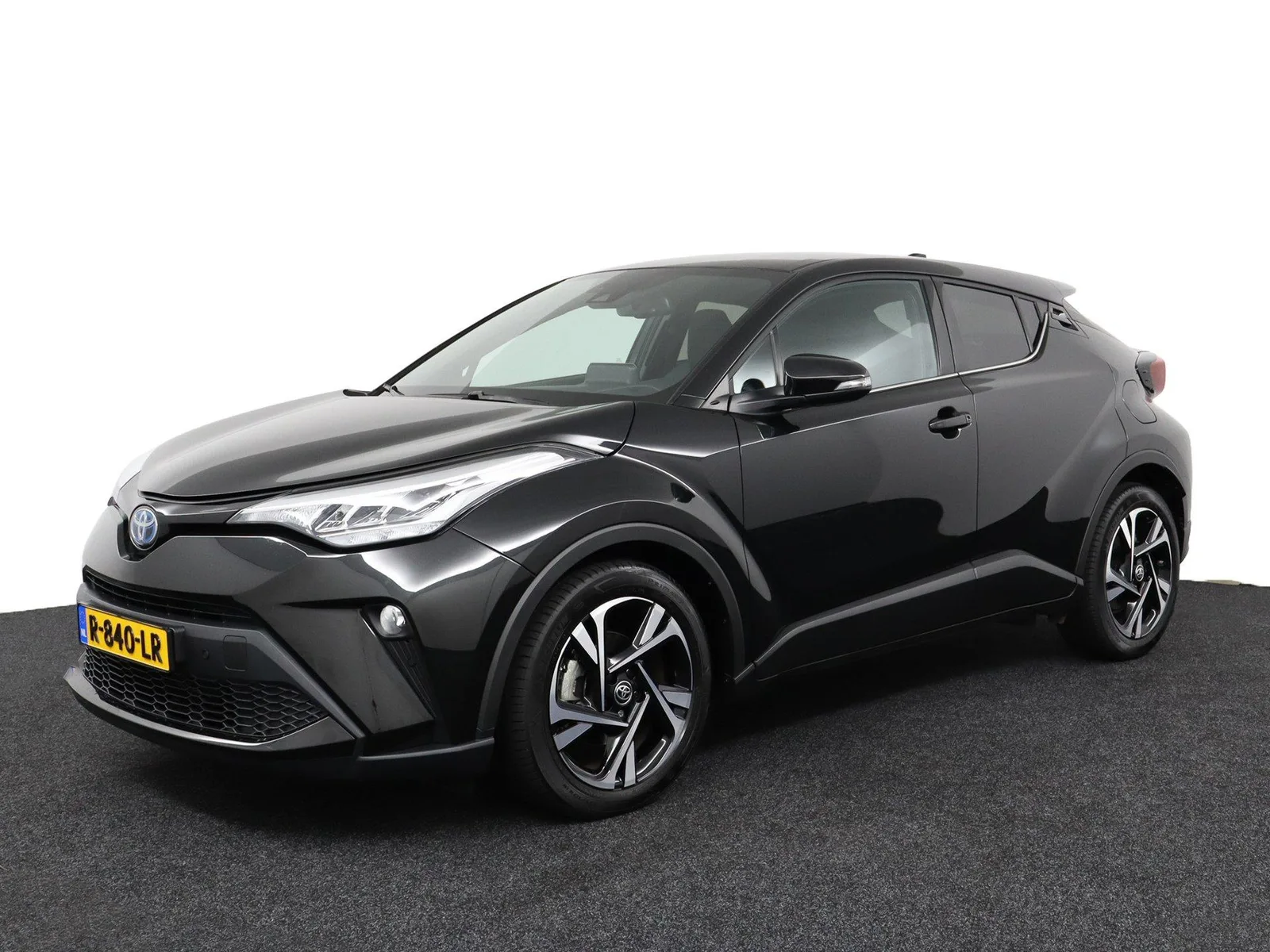 Toyota C-HR (2022) — foto 1