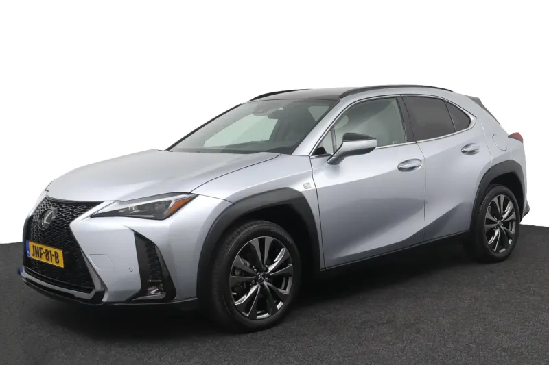 Lexus UX (2024)