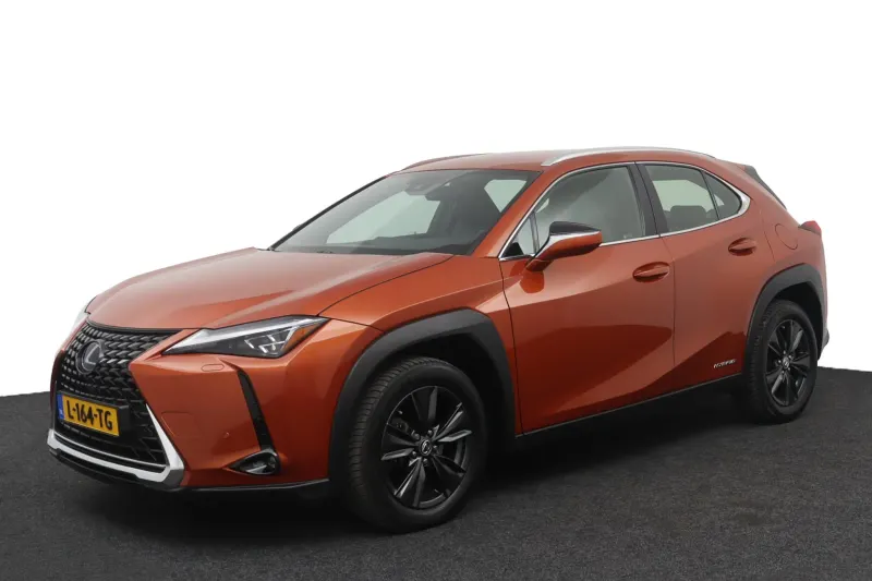 Lexus UX (2021)