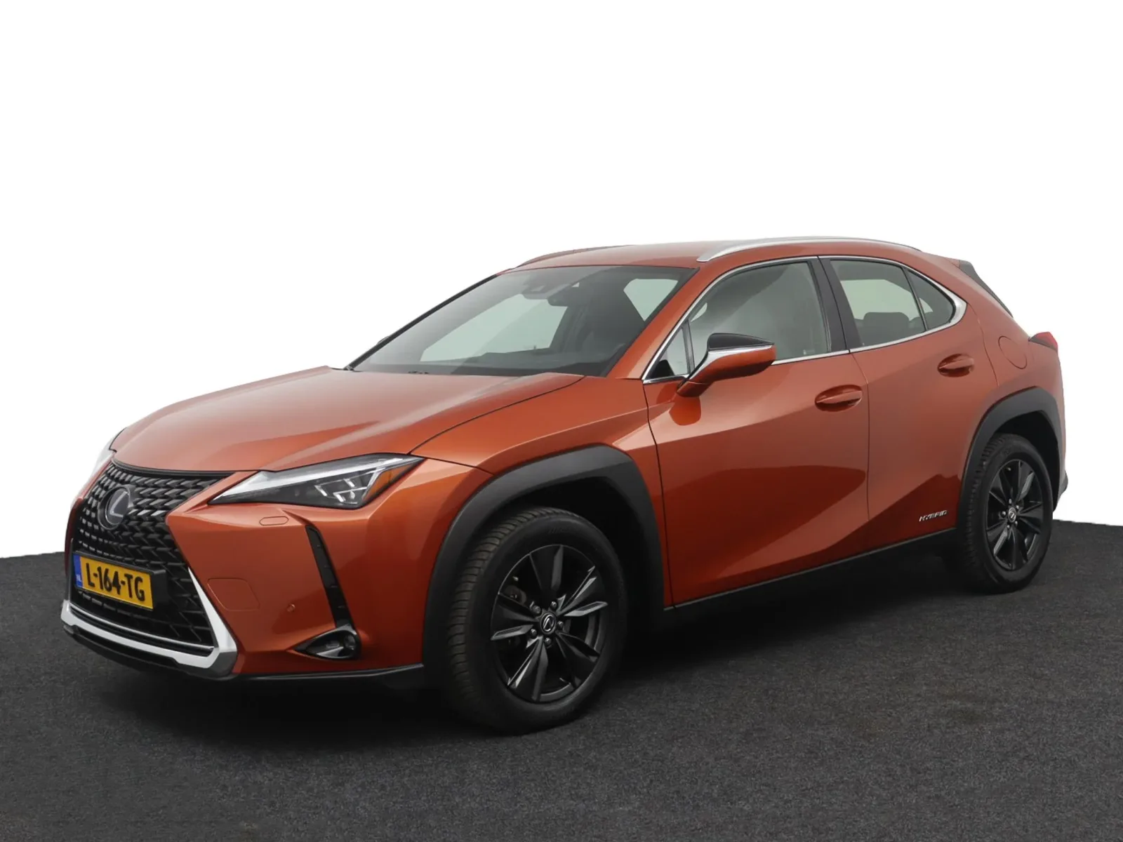 Lexus UX (2021) — foto 1