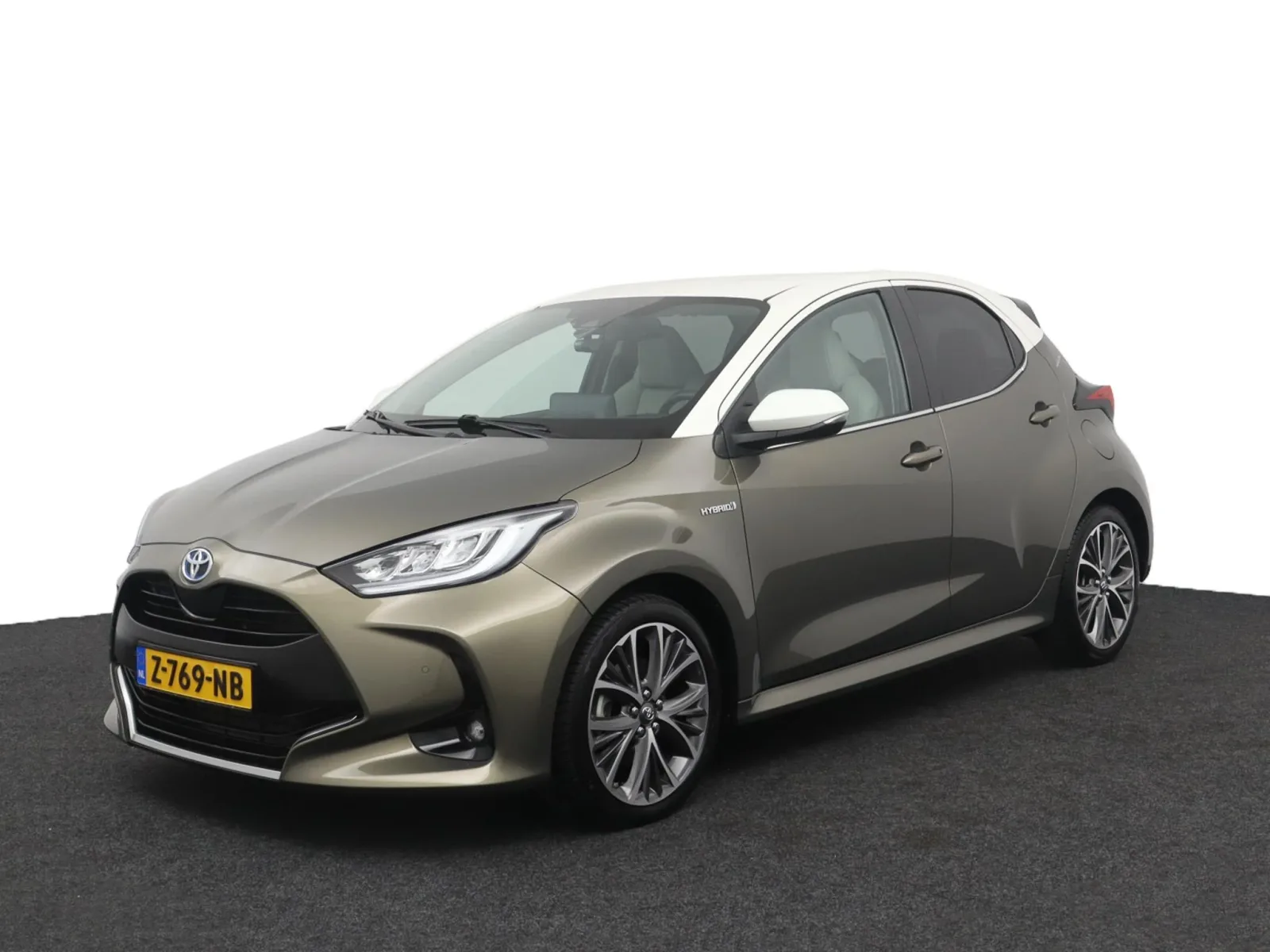 Toyota Yaris (2021) — foto 1