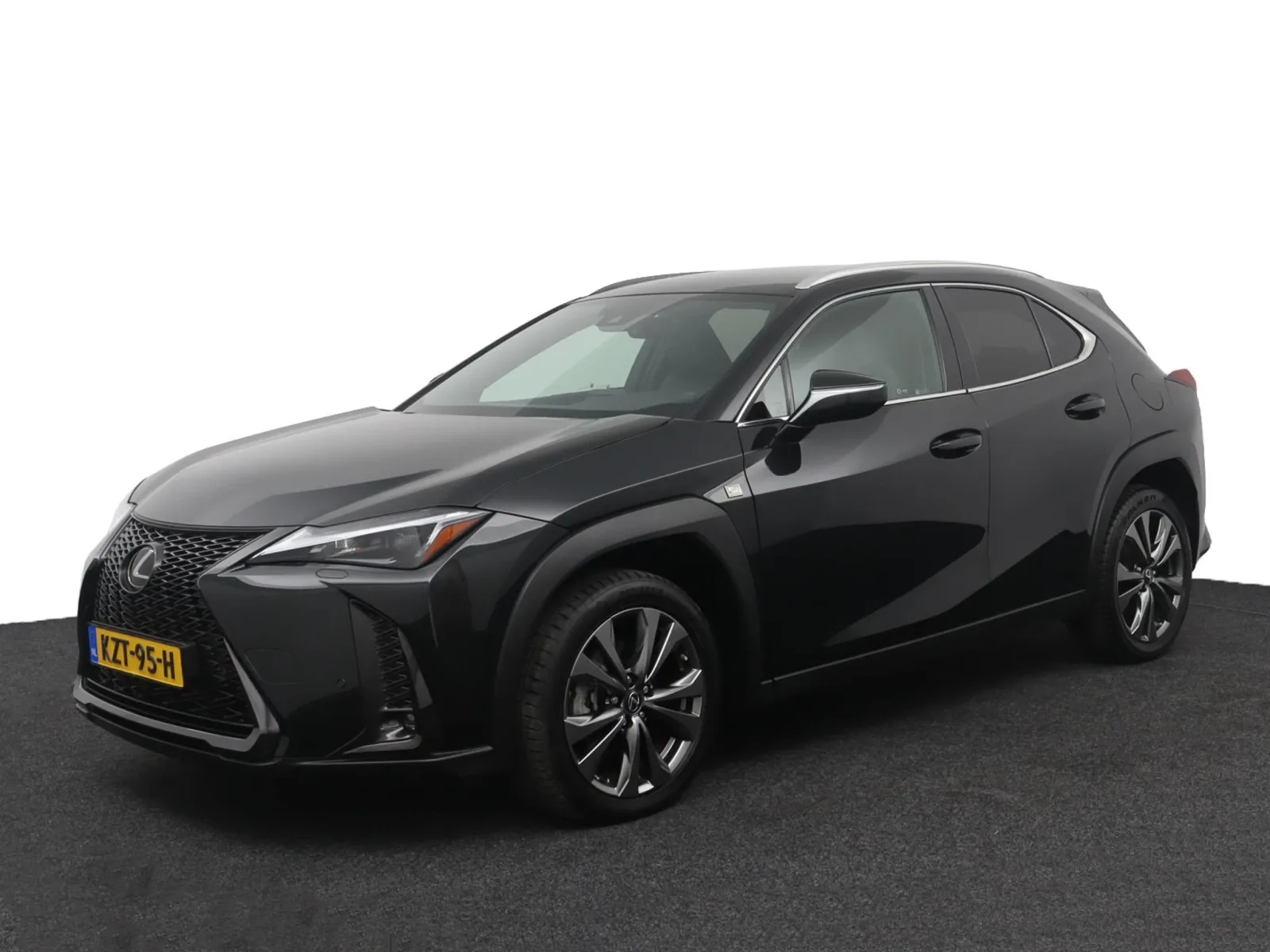 Lexus UX (2024) — foto 1