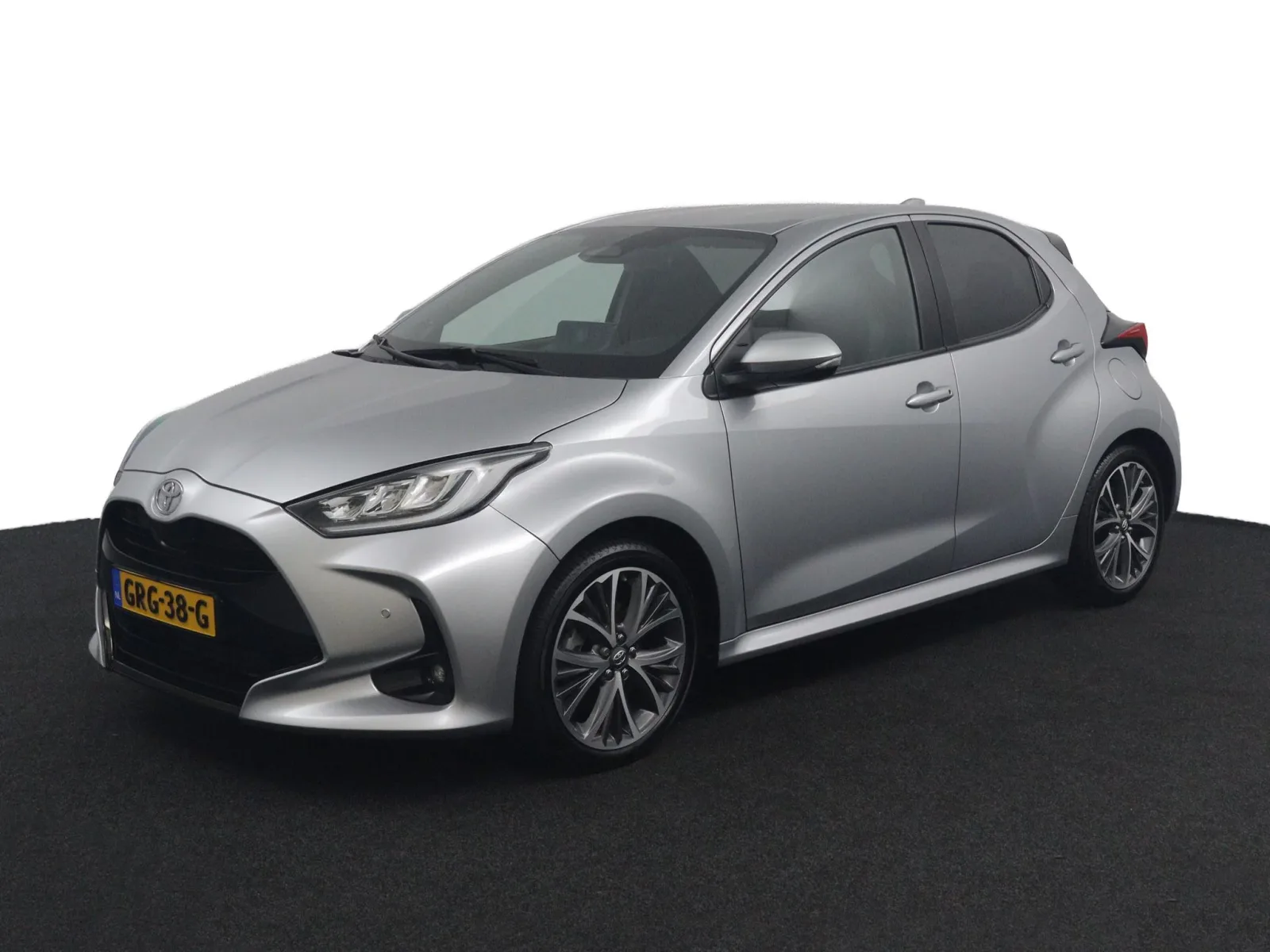 Toyota Yaris (2024) — foto 1