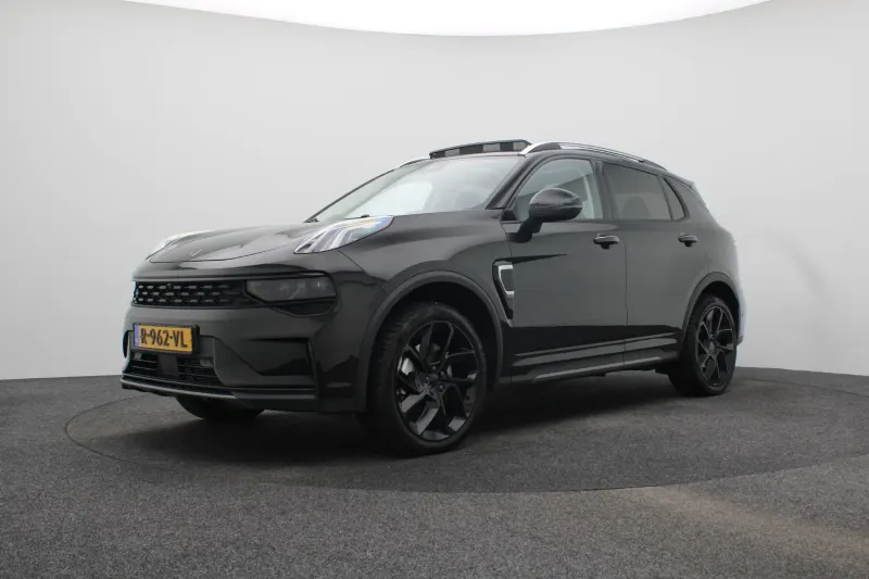 Lynk & Co 01 (2023)