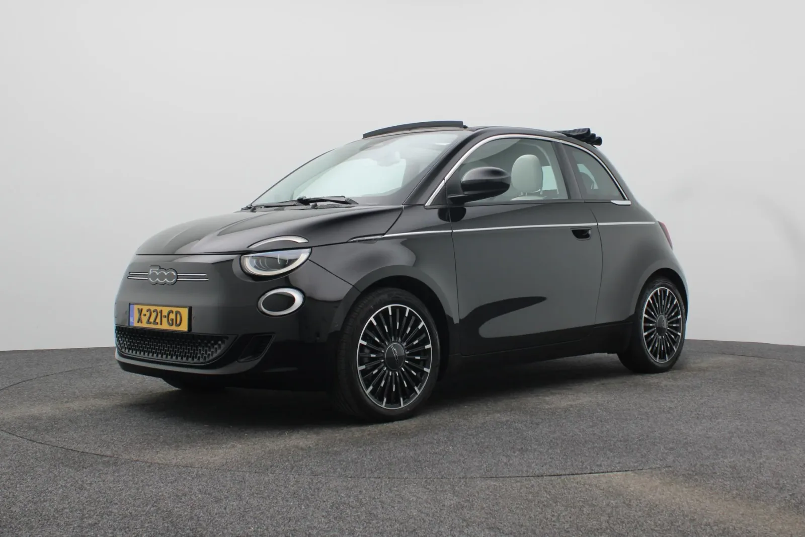 Fiat 500C (2023) — foto 1