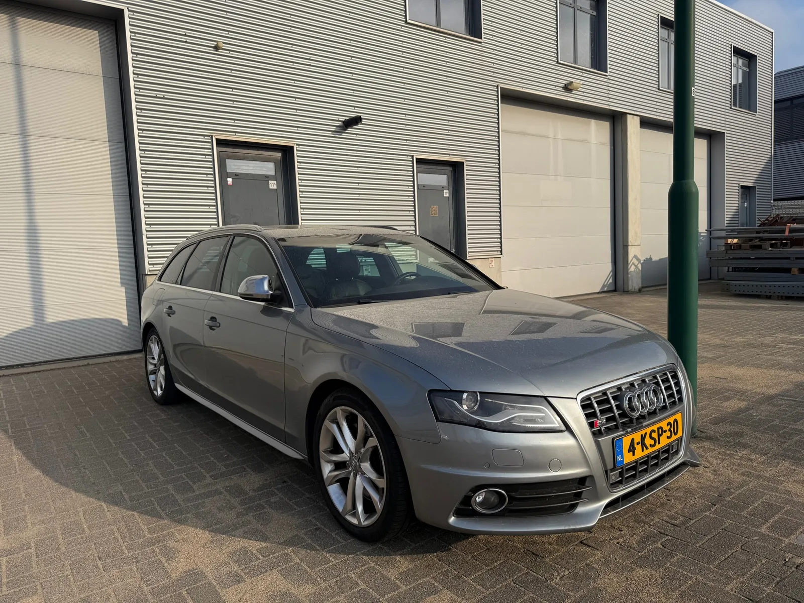Audi A4 (2009) — foto 1