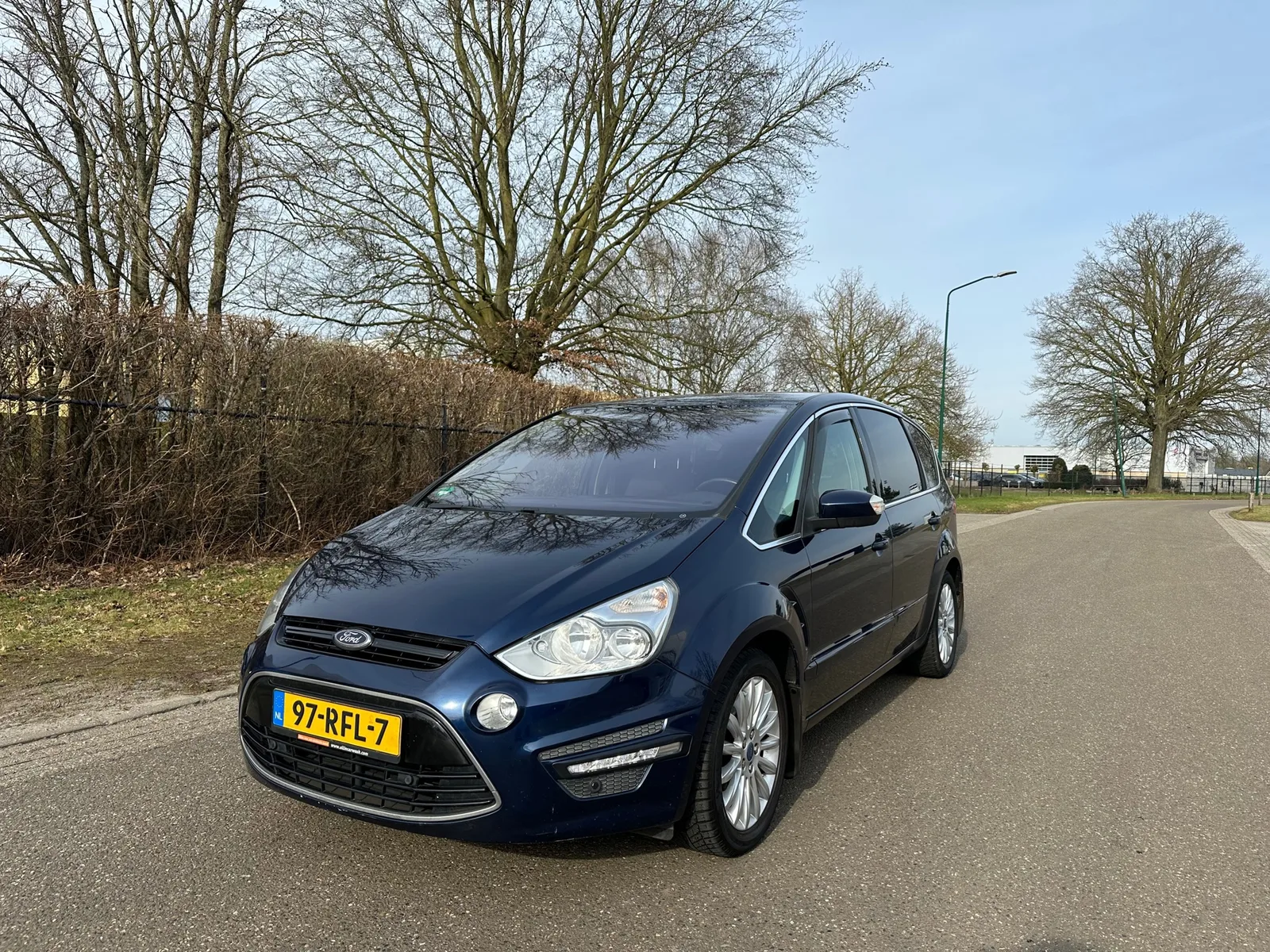 Ford S-Max (2011) — foto 1