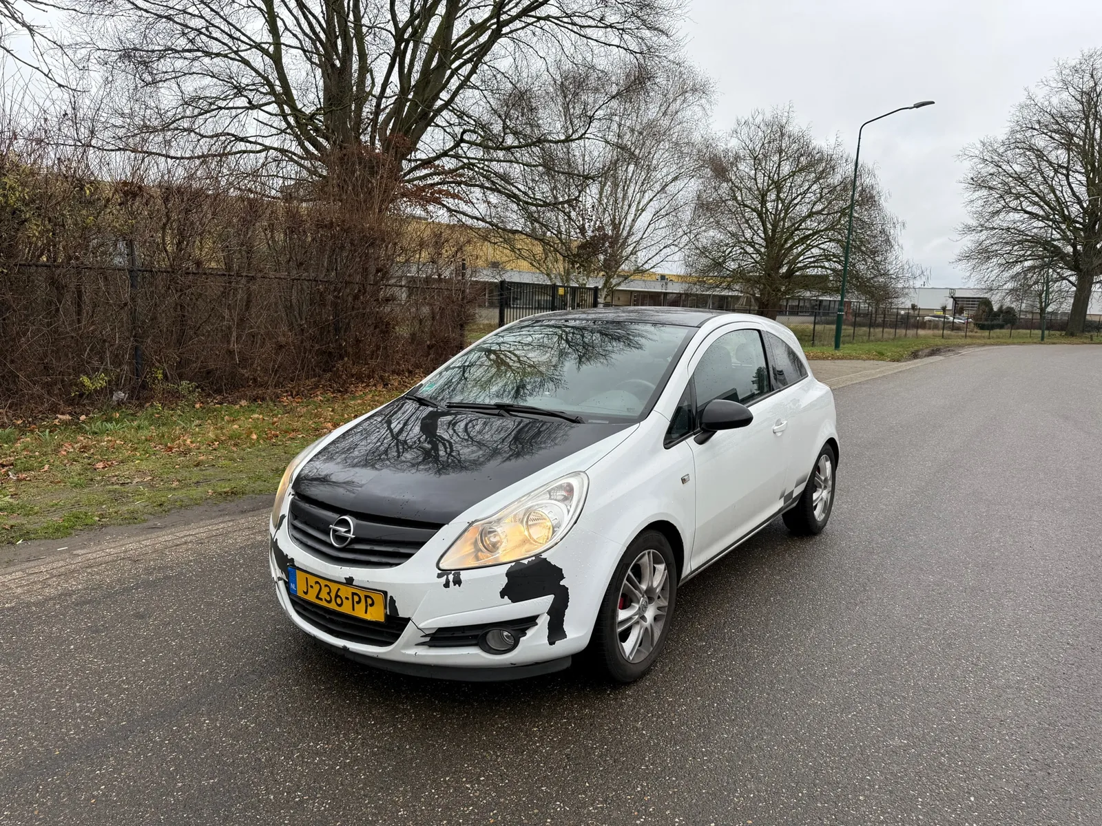 Opel Corsa (2010) — foto 1