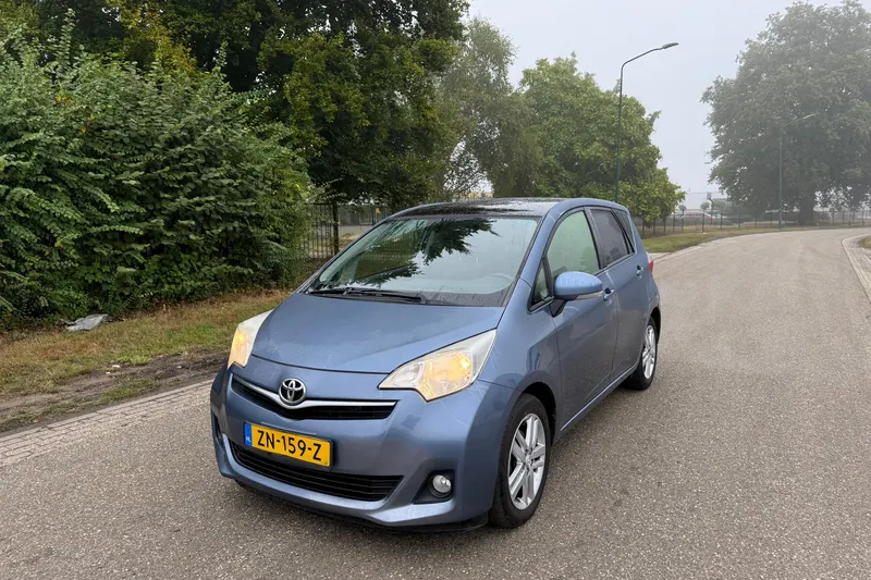 Toyota VERSO-S (2014)