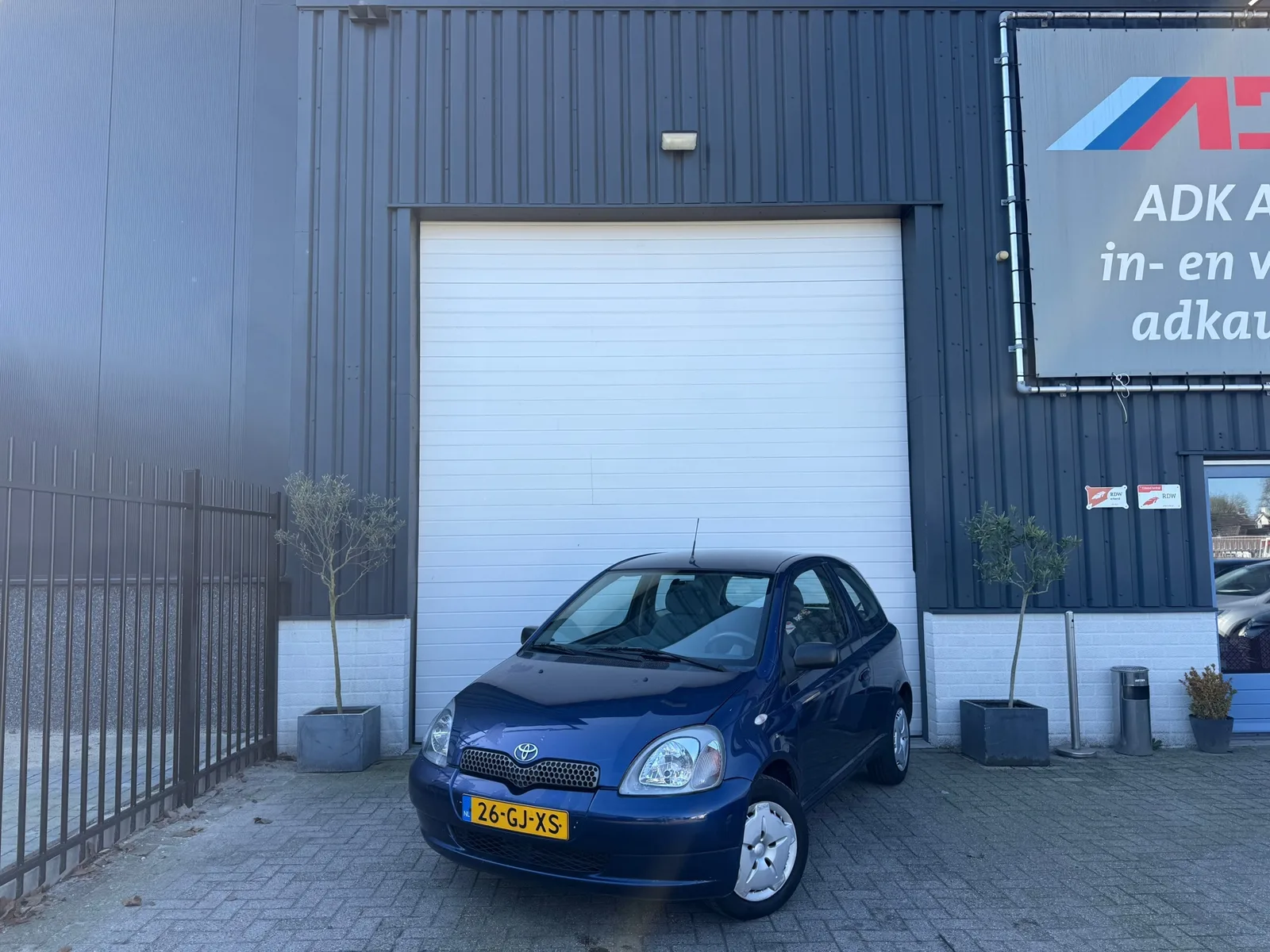 Toyota Yaris (2000) — foto 1