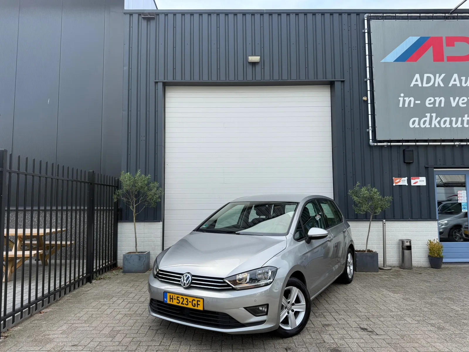 Volkswagen Golf Sportsvan (2017) — foto 1