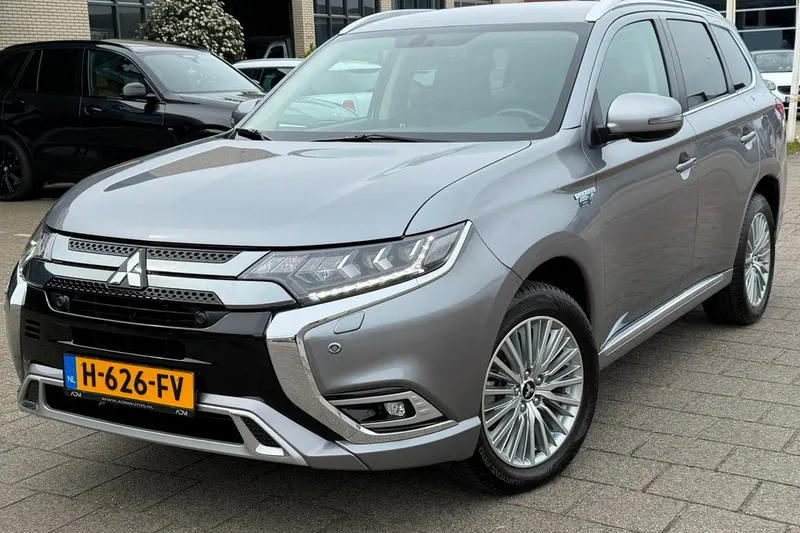 Mitsubishi Outlander (2020)
