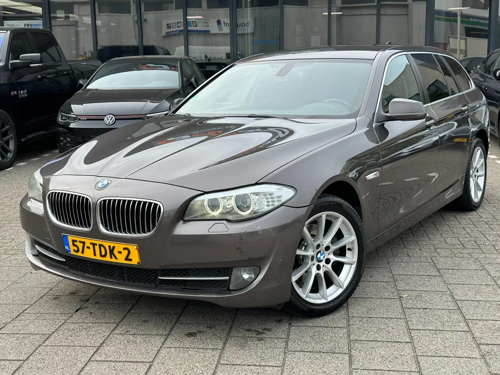 BMW 5-Serie (2012) — foto 1