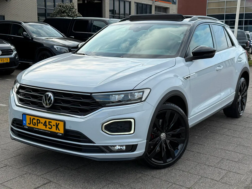 Volkswagen T-Roc (2019) — foto 1