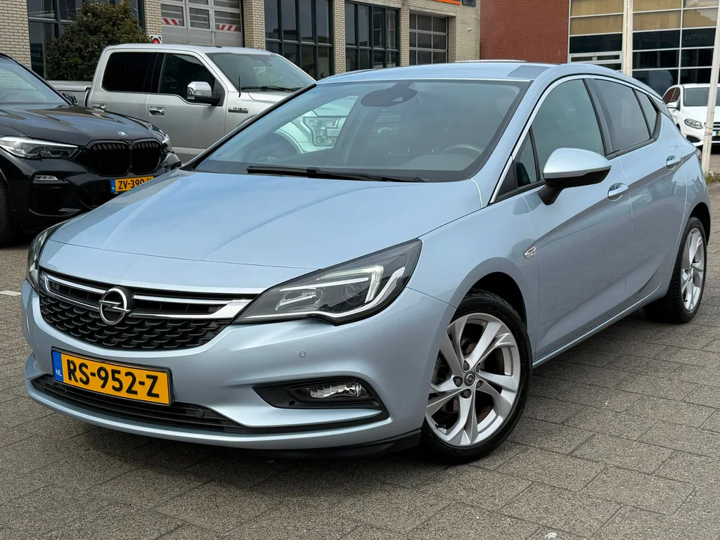 Opel Astra (2016) — foto 1