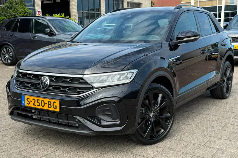Volkswagen T-Roc (2023)