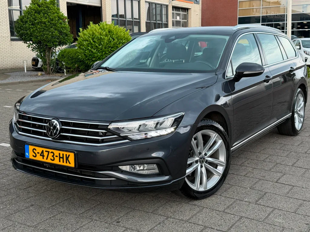 Volkswagen Passat (2021) — foto 1