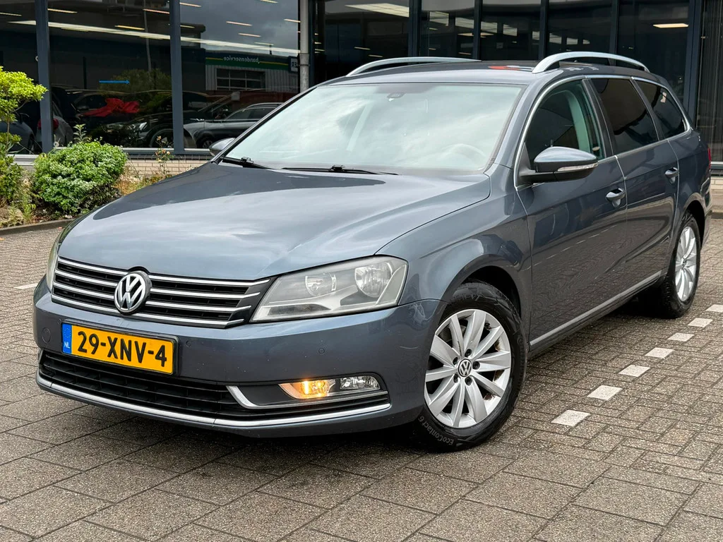 Volkswagen Passat (2012) — foto 1