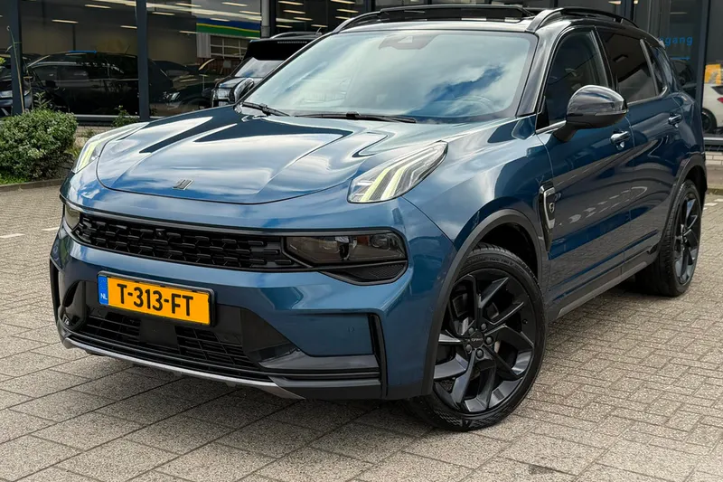 Lynk & Co 01 (2023)