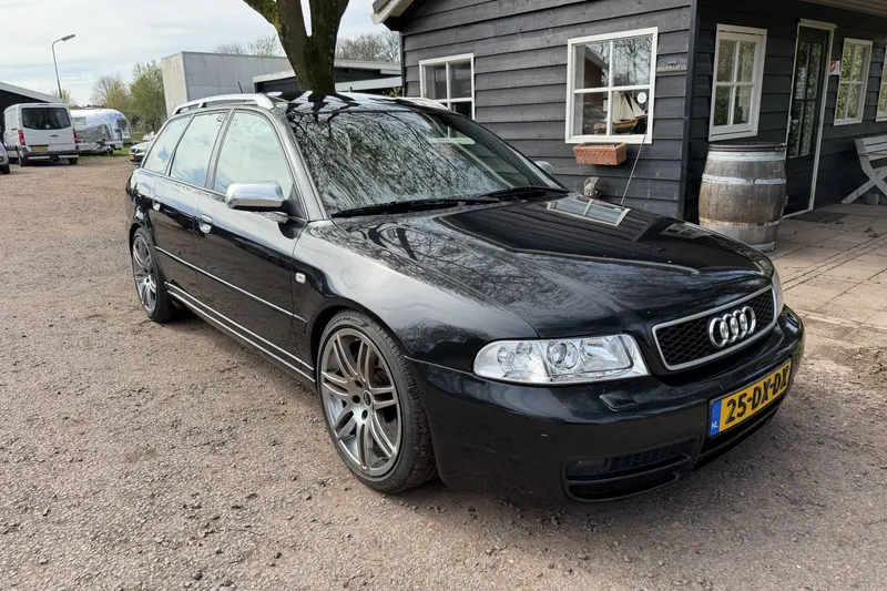 Audi A4 (2000)