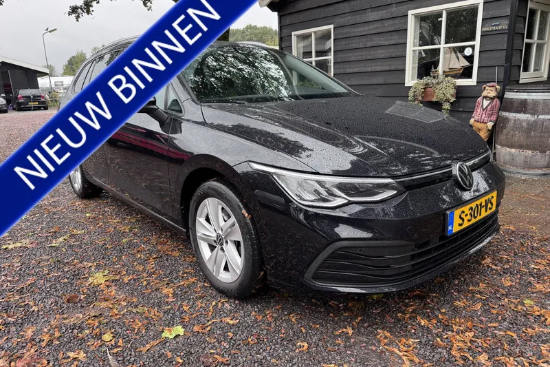Volkswagen Golf (2023)