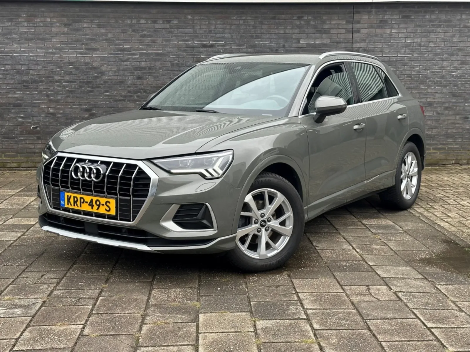 Audi Q3 (2021) — foto 1