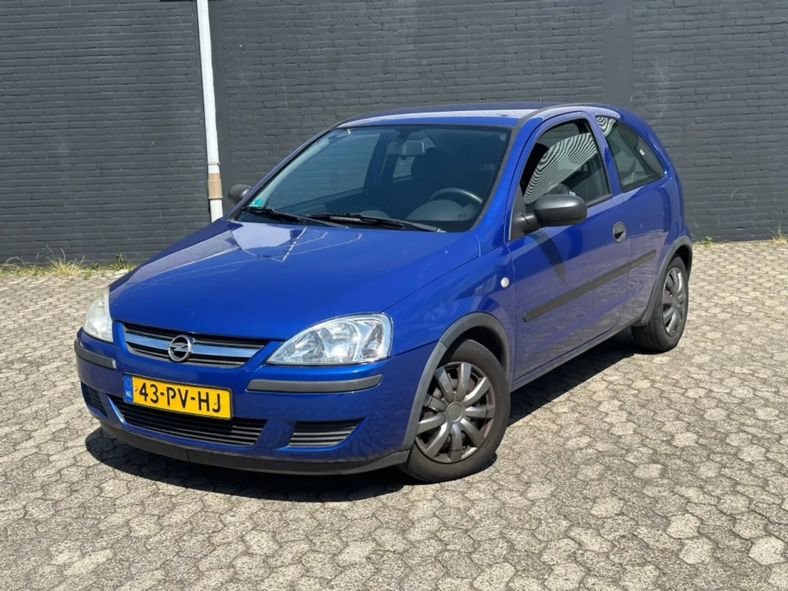Opel Corsa (2004) — foto 1