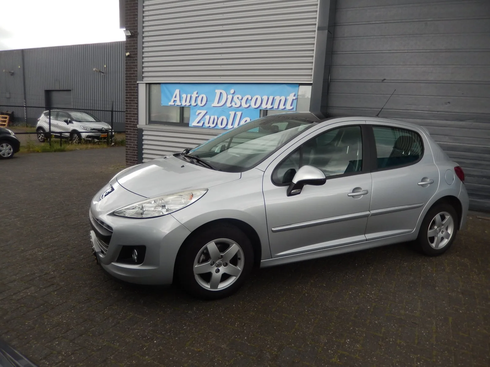 Peugeot 207 (2011) — foto 1