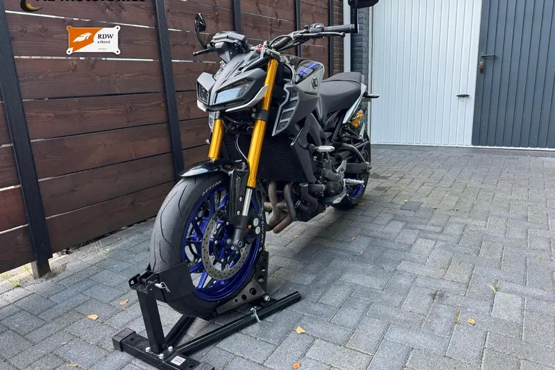 Yamaha MT-09 (2018)