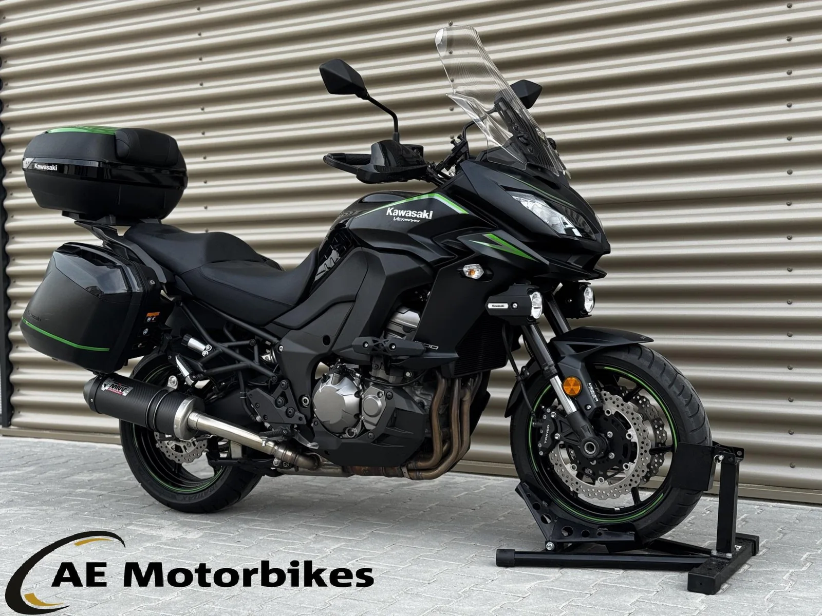 Kawasaki Versys 1000 GRAND TOURER (2018) — foto 1