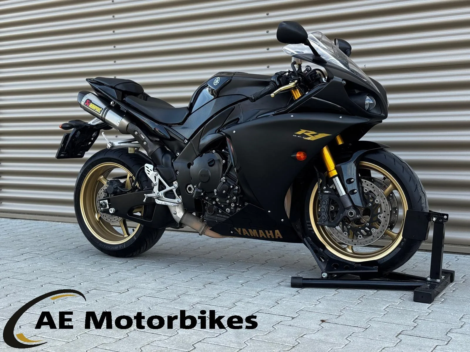 Yamaha YZF-R1 (2010) — foto 1