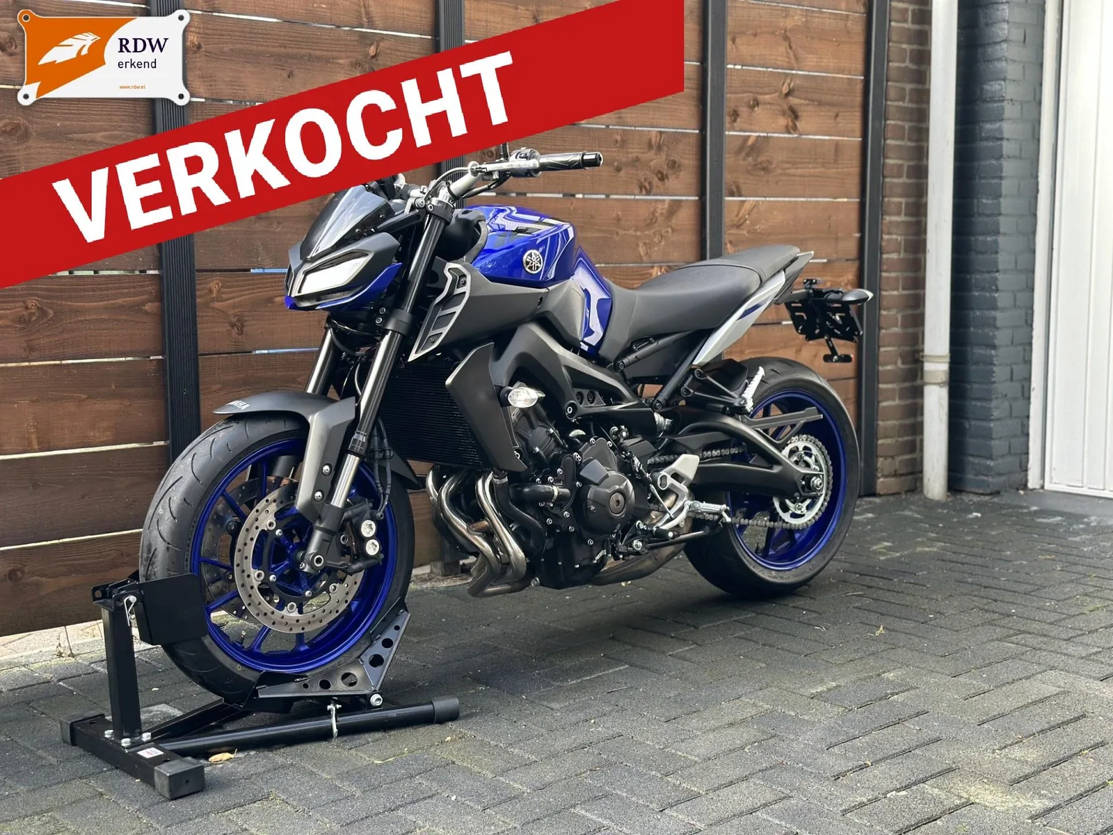 Yamaha MT-09 (2017) — foto 1