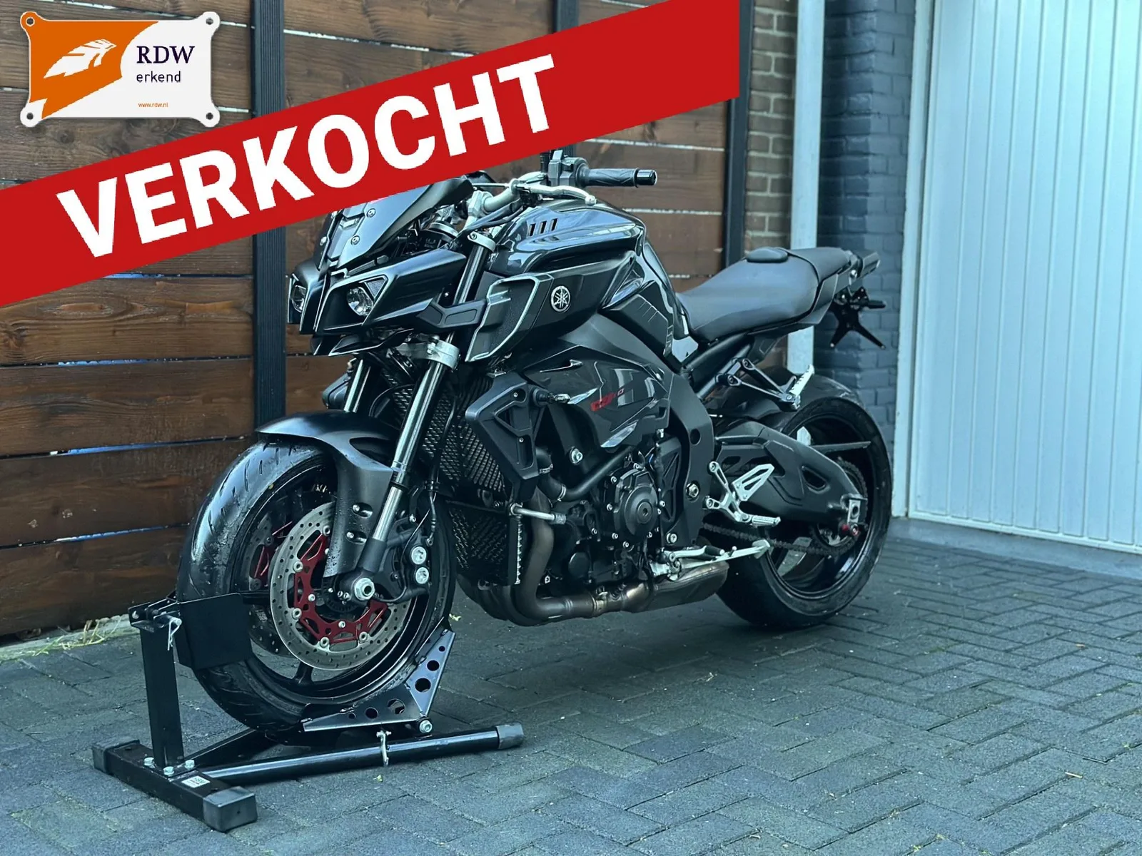 Yamaha MT-10 (2017) — foto 1
