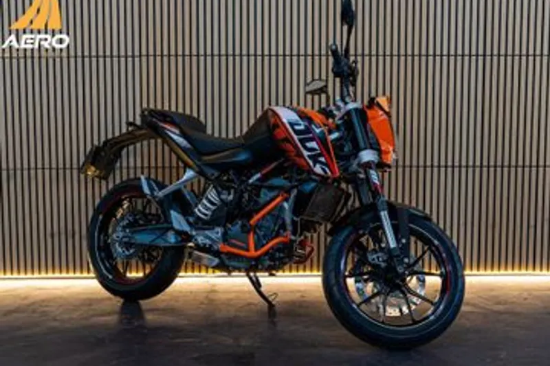 KTM 125 Duke (2015)
