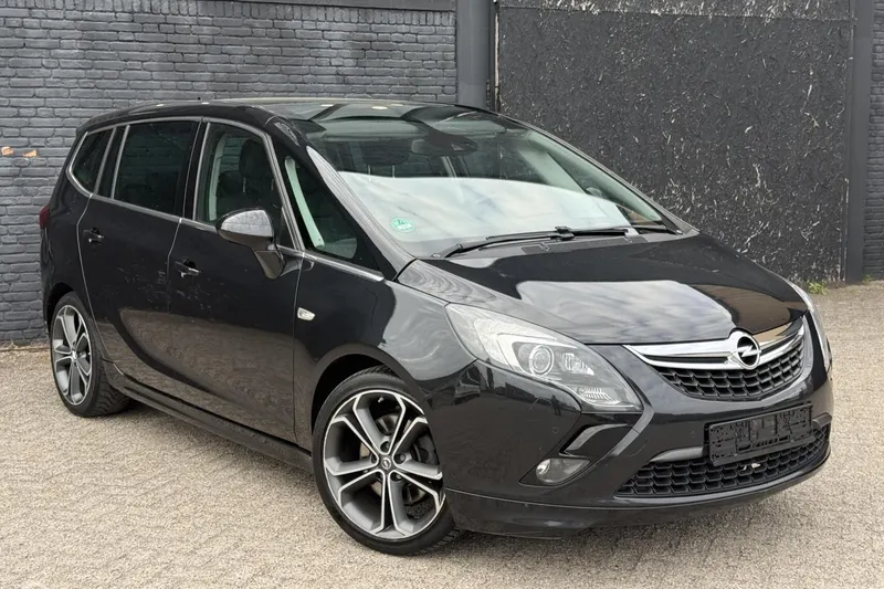 Opel Zafira (2015)