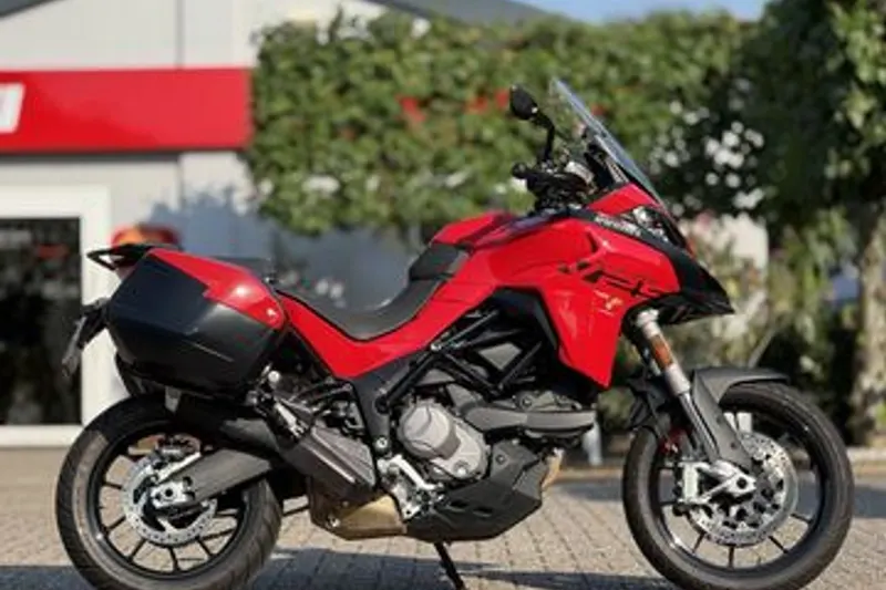 Ducati Multistrada V2 S (2024)