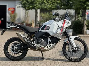 Ducati DesertX (2022) — foto 1