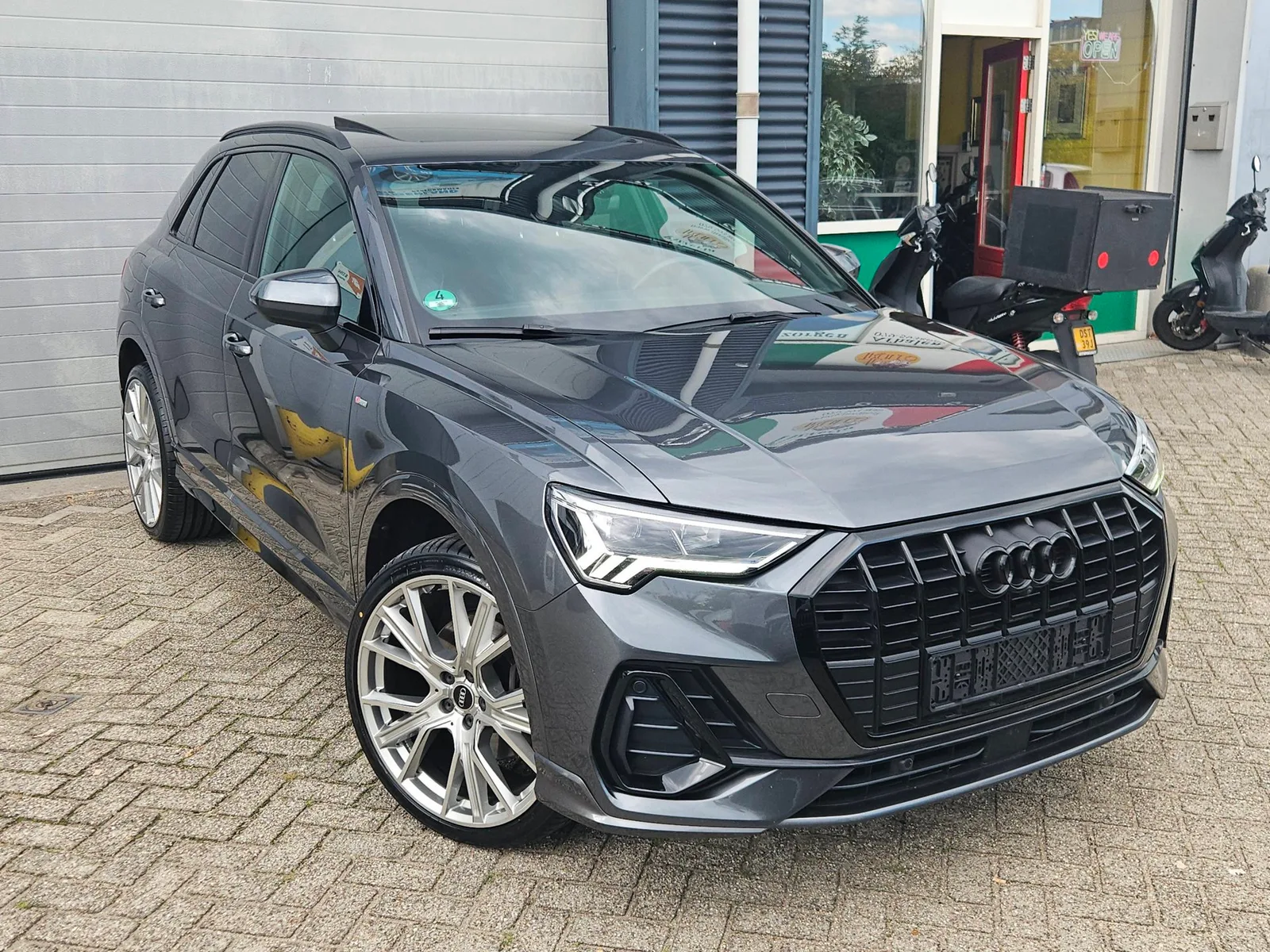 Audi Q3 (2021) — foto 1