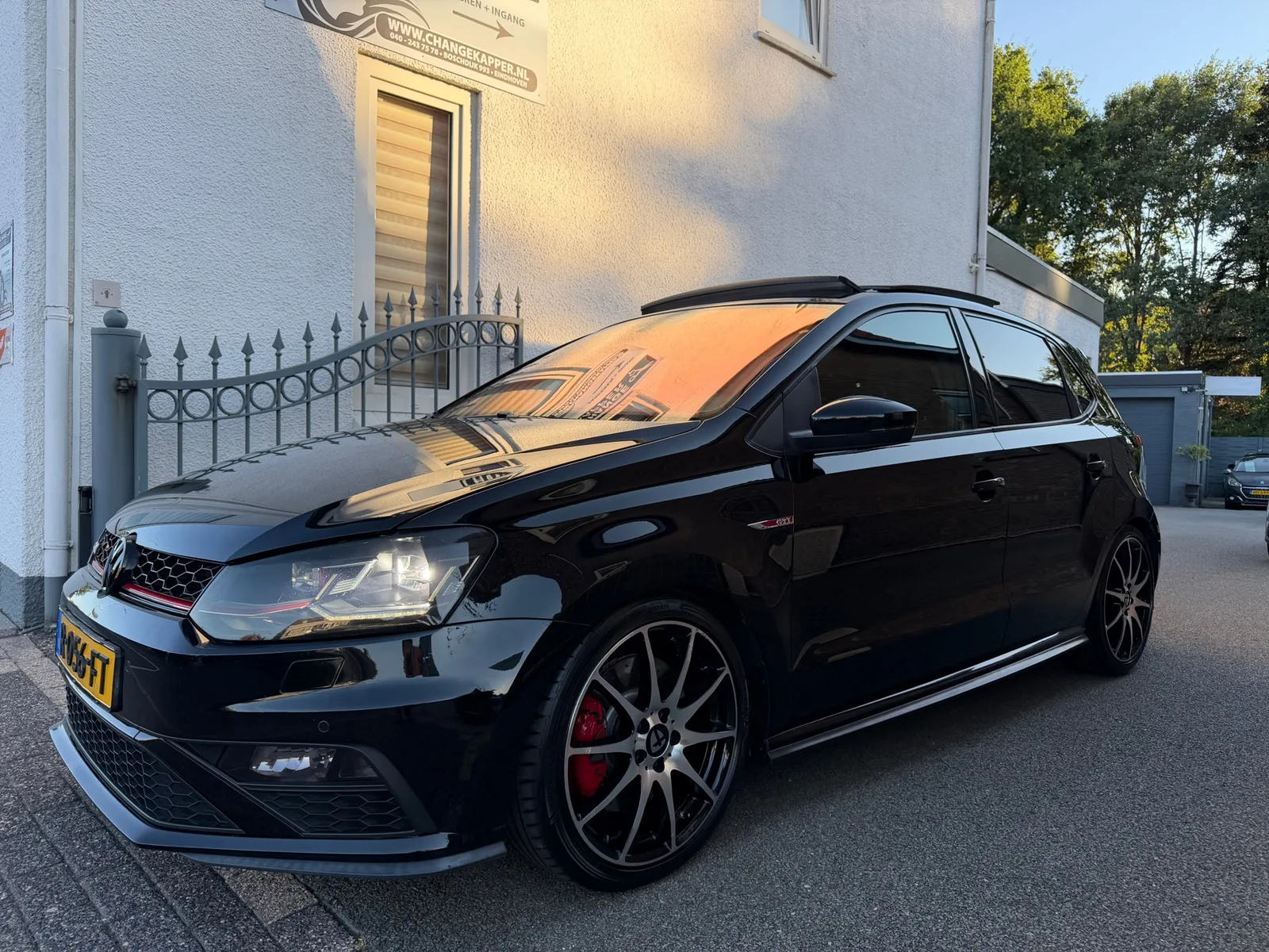 Volkswagen Polo (2016) — foto 1