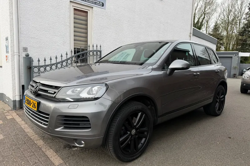 Volkswagen Touareg (2012)