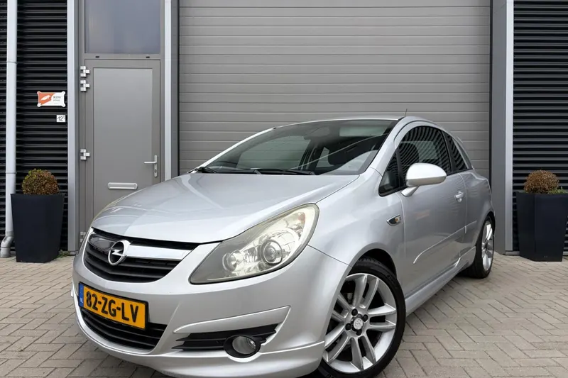 Opel Corsa (2008)