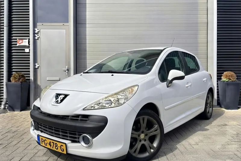 Peugeot 207 (2008)