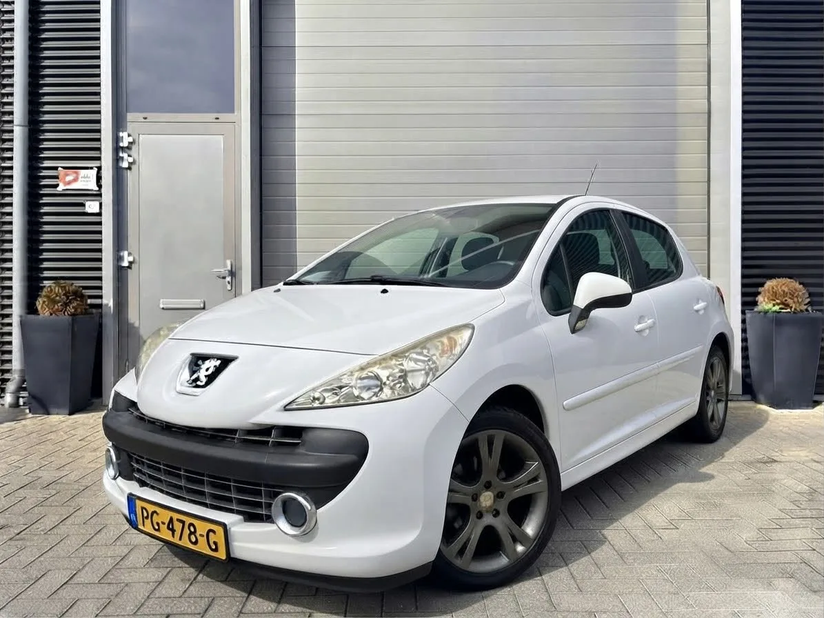 Peugeot 207 (2008) — foto 1