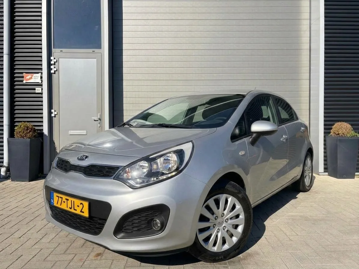 Kia Rio (2012) — foto 1
