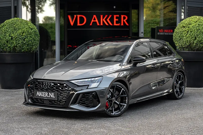 Audi RS3 (2022)